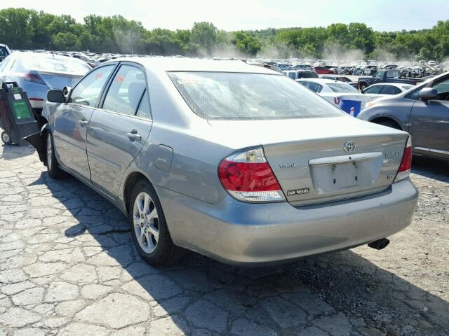 4T1BF32K65U592281 - 2005 TOYOTA CAMRY LE GRAY photo 3