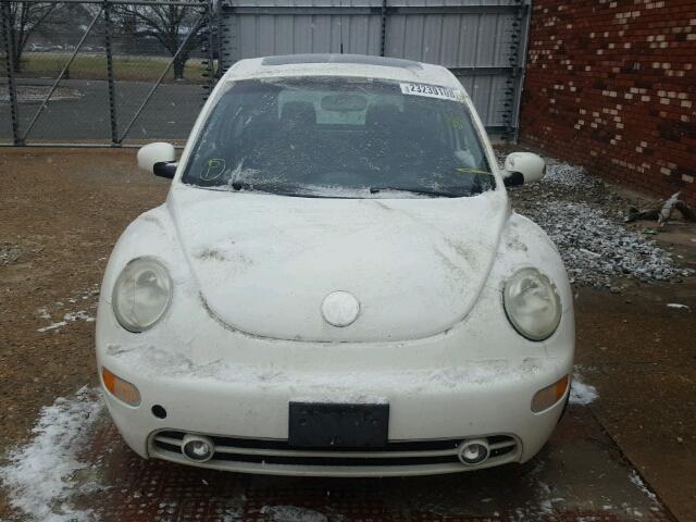 3VWCK31C95M405096 - 2005 VOLKSWAGEN NEW BEETLE 白色 照片 9
