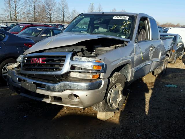 2GTEK19T741154346 - 2004 GMC NEW SIERRA SILVER photo 2