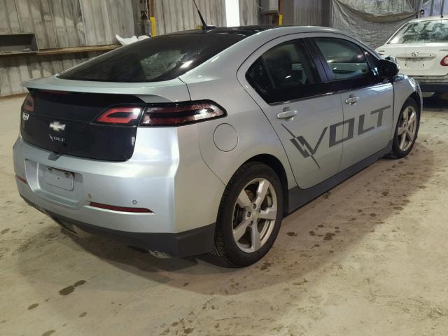 1G1RB6E48CU106671 - 2012 CHEVROLET VOLT GRAY photo 4