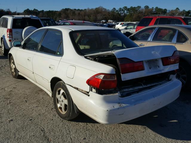 1HGCG5662YA092754 - 2000 HONDA ACCORD EX WHITE photo 3