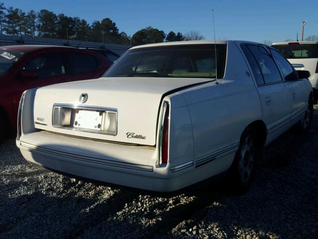 1G6KD54Y4WU773746 - 1998 CADILLAC DEVILLE WHITE photo 4