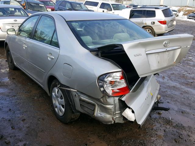 4T1BE32K42U549475 - 2002 TOYOTA CAMRY LE SILVER photo 3