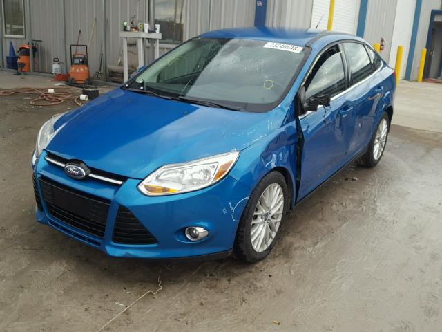 1FAHP3H27CL233260 - 2012 FORD FOCUS SEL BLUE photo 2