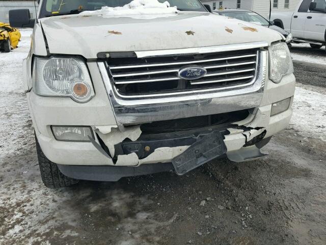1FMEU73E28UA30109 - 2008 FORD EXPLORER X WHITE photo 9