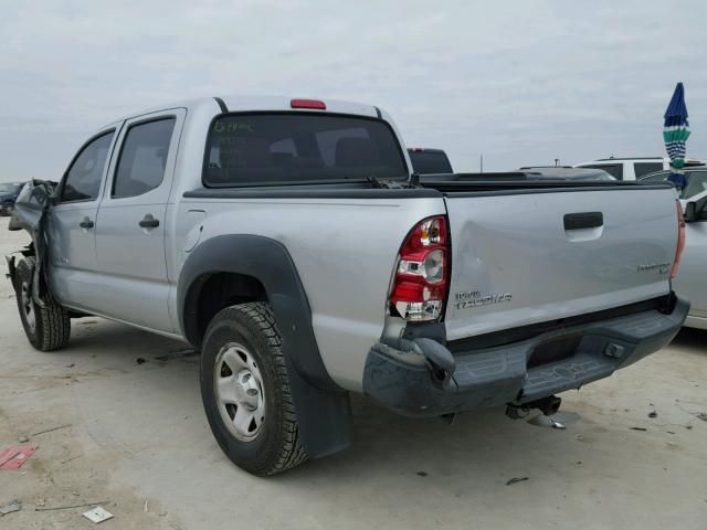 5TEJU62NX7Z391107 - 2007 TOYOTA TACOMA DOU SILVER photo 3