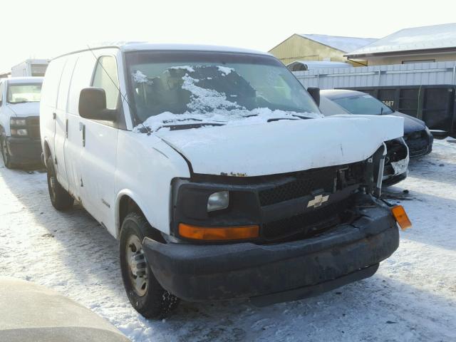 1GCGG25V351129815 - 2005 CHEVROLET EXPRESS G2 WHITE photo 1