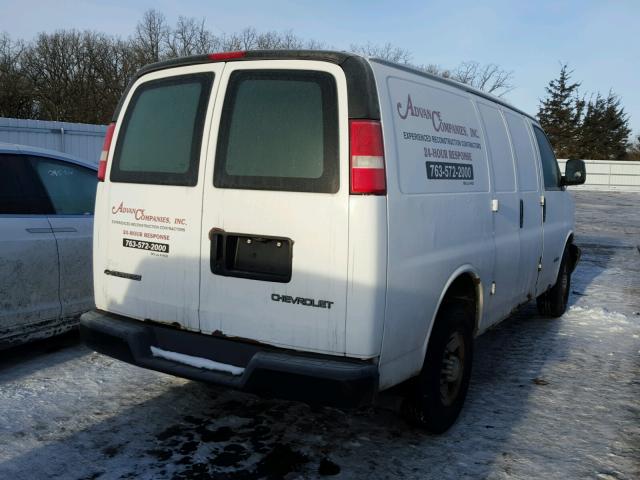 1GCGG25V351129815 - 2005 CHEVROLET EXPRESS G2 WHITE photo 4