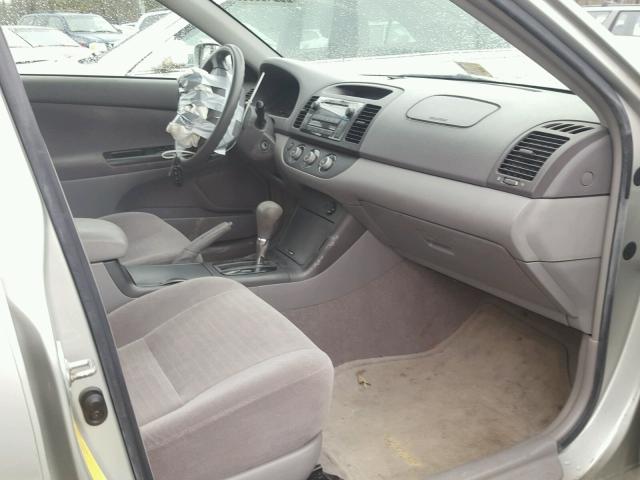 JTDBE30KX63059111 - 2006 TOYOTA CAMRY LE SILVER photo 5