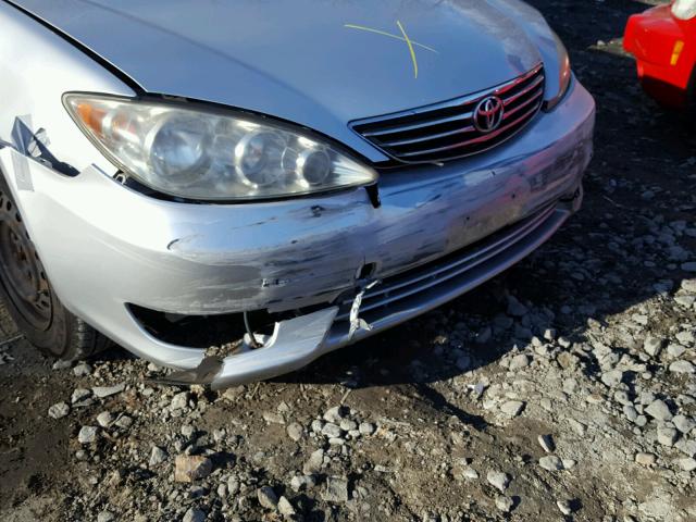 JTDBE30KX63059111 - 2006 TOYOTA CAMRY LE SILVER photo 9