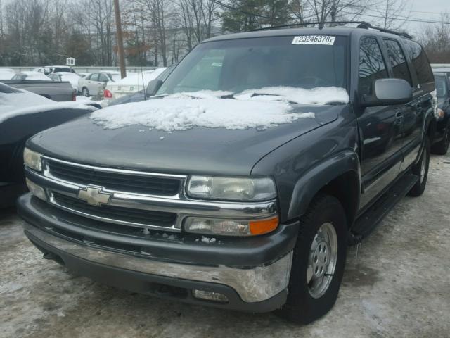 3GNFK16Z22G208886 - 2002 CHEVROLET SUBURBAN K GRAY photo 2