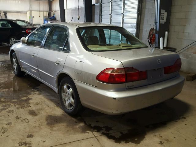 1HGCG165XXA044532 - 1999 HONDA ACCORD EX BEIGE photo 3