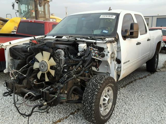 1GC1KXCG8BF256984 - 2011 CHEVROLET SILVERADO WHITE photo 2