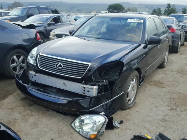 JTHBN30F720071312 - 2002 LEXUS LS 430 BLACK photo 2