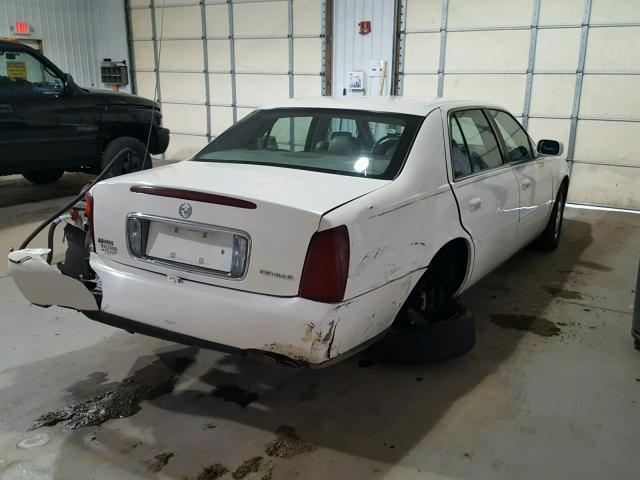 1G6KD54Y74U110216 - 2004 CADILLAC DEVILLE WHITE photo 4