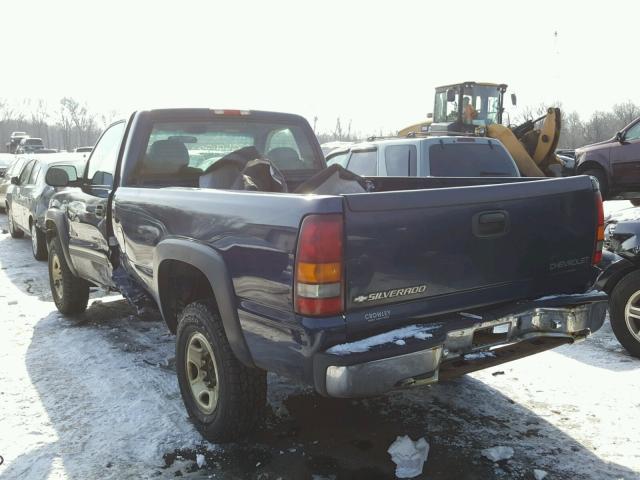 1GCGK24U8YE121259 - 2000 CHEVROLET SILVERADO BLUE photo 3