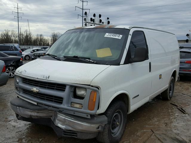 1GCHG35R7Y1236920 - 2000 CHEVROLET EXPRESS G3 WHITE photo 2