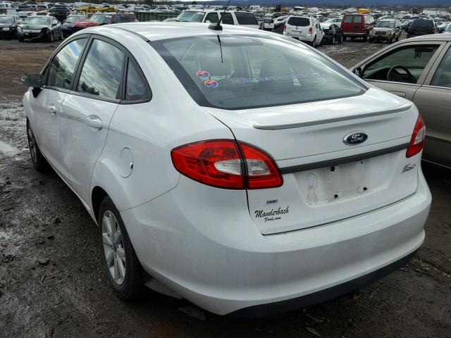 3FADP4BJ6BM227810 - 2011 FORD FIESTA SE WHITE photo 3