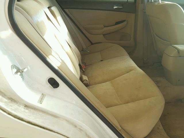 3HGCM56476G701133 - 2006 HONDA ACCORD LX WHITE photo 6