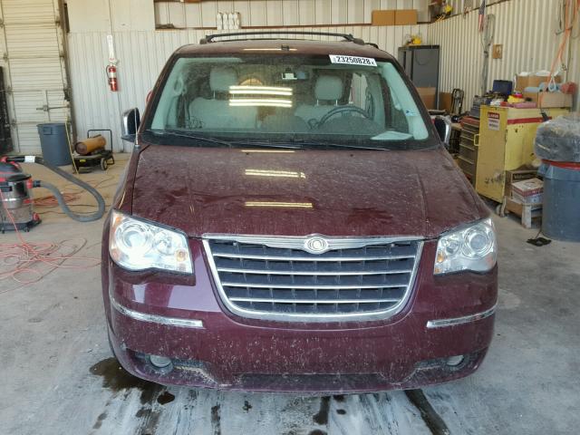 2A8HR64X28R770505 - 2008 CHRYSLER TOWN & COU BURGUNDY photo 9