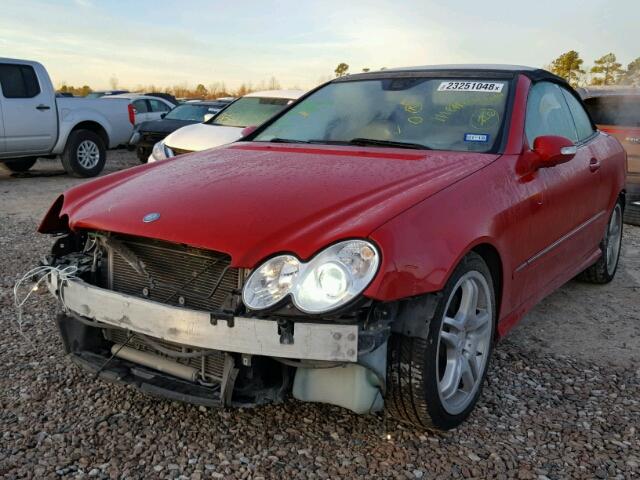 WDBTK72F08T095007 - 2008 MERCEDES-BENZ CLK 550 RED photo 2