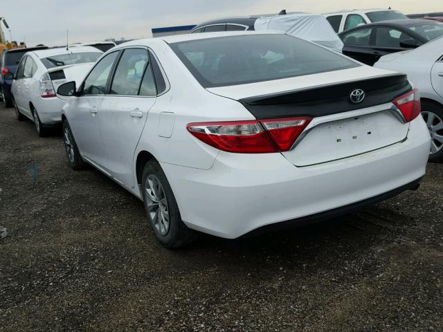 4T1BF1FK4GU150620 - 2016 TOYOTA CAMRY LE WHITE photo 3