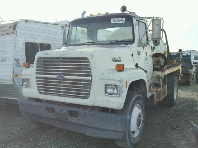 1FDXR72P5LVA36826 - 1990 FORD N-SERIES L WHITE photo 2