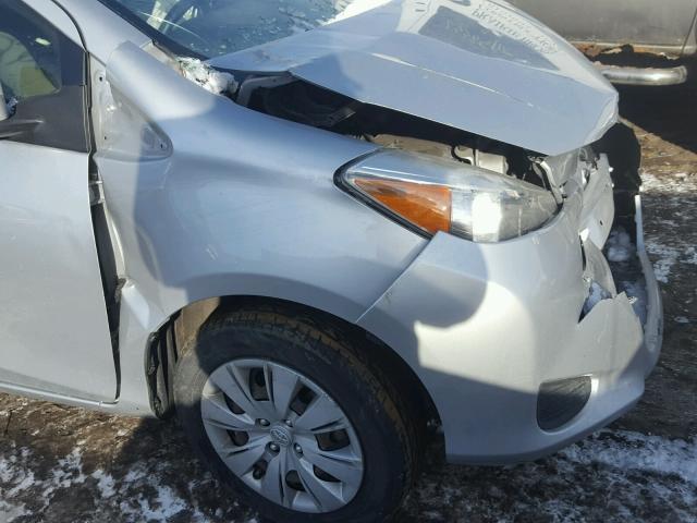 JTDKTUD30DD543763 - 2013 TOYOTA YARIS SILVER photo 10