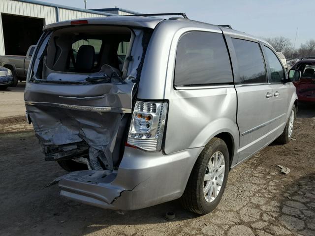 2C4RC1BG8DR742964 - 2013 CHRYSLER TOWN & COU SILVER photo 4