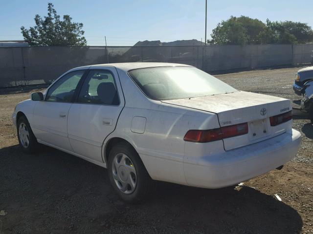 4T1BF22K5VU918128 - 1997 TOYOTA CAMRY CE WHITE photo 3