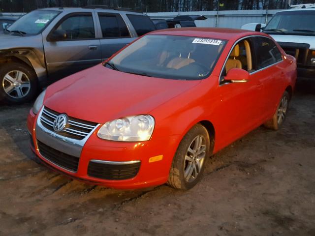 3VWRT71K66M634522 - 2006 VOLKSWAGEN JETTA TDI RED photo 2