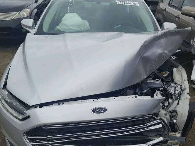 3FA6P0H78GR120958 - 2016 FORD FUSION SE SILVER photo 7