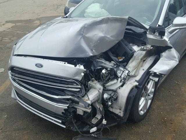 3FA6P0H78GR120958 - 2016 FORD FUSION SE SILVER photo 9