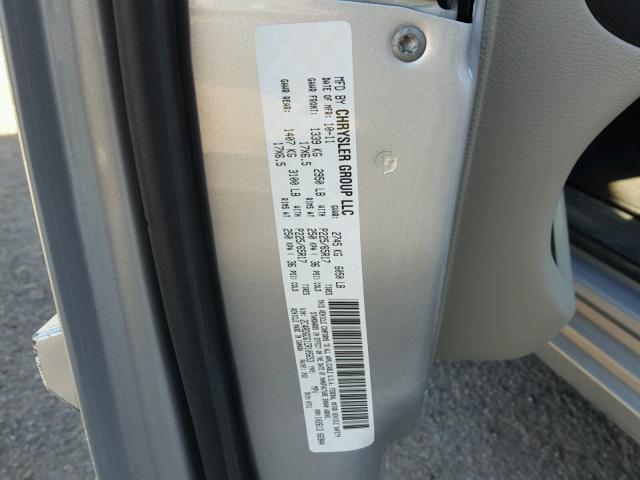 2C4RDGDG1CR105653 - 2012 DODGE GRAND CARA SILVER photo 10