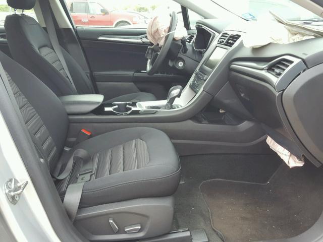 3FA6P0H74GR121427 - 2016 FORD FUSION SE SILVER photo 5