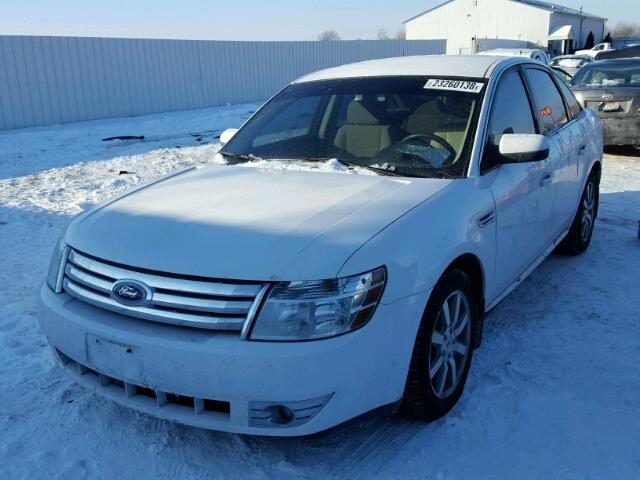 1FAHP24W38G152713 - 2008 FORD TAURUS SEL WHITE photo 2