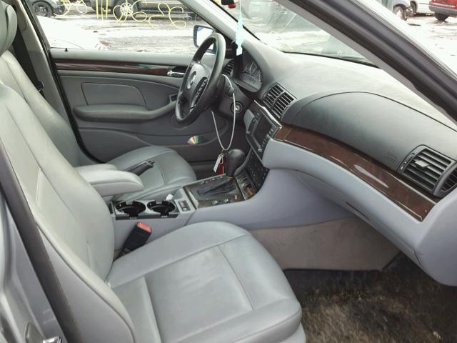 WBAEW53454PN32662 - 2004 BMW 330 XI SILVER photo 5