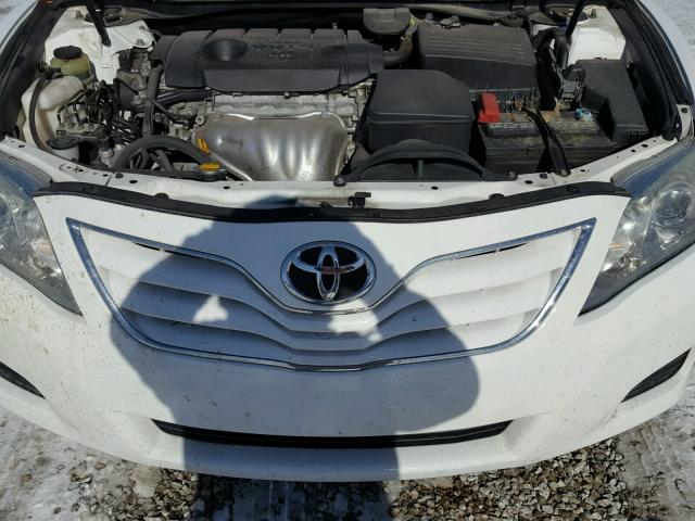 4T4BF3EK5BR211243 - 2011 TOYOTA CAMRY BASE WHITE photo 7