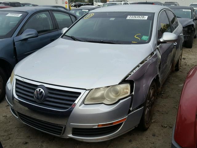 WVWJK73C38P051508 - 2008 VOLKSWAGEN PASSAT TUR SILVER photo 9