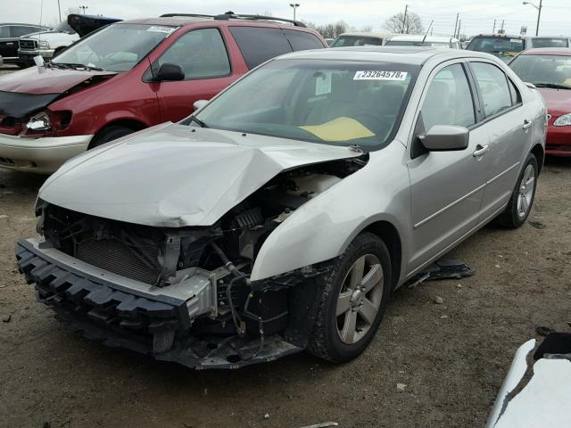 3FAHP07Z88R132086 - 2008 FORD FUSION SE SILVER photo 2