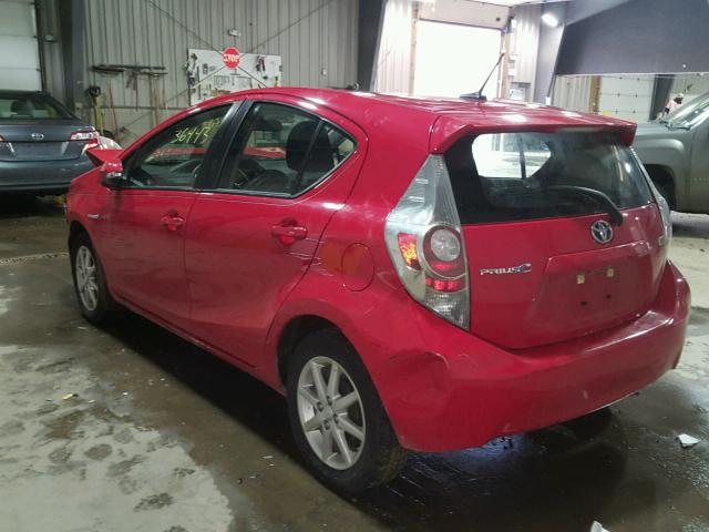 JTDKDTB37E1570178 - 2014 TOYOTA PRIUS C RED photo 3