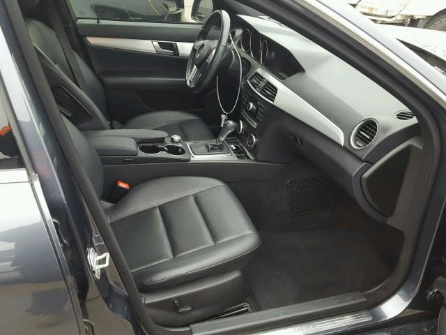WDDGF4HB9DA831383 - 2013 MERCEDES-BENZ C 250 黑色 照片 5