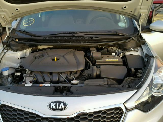 KNAFK4A68G5549390 - 2016 KIA FORTE LX SILVER photo 7