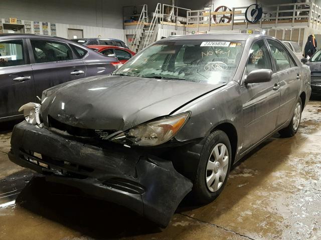 4T1BE32K23U673293 - 2003 TOYOTA CAMRY LE GRAY photo 2