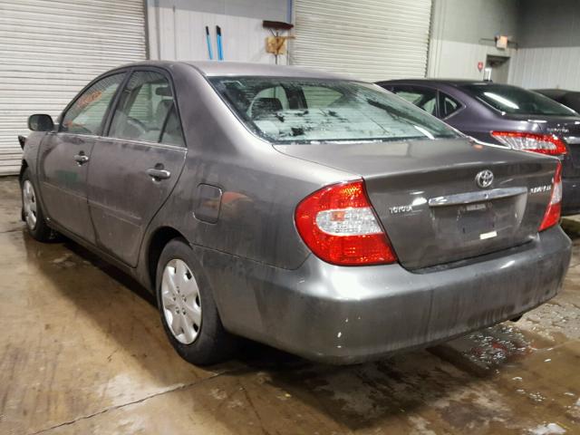 4T1BE32K23U673293 - 2003 TOYOTA CAMRY LE GRAY photo 3