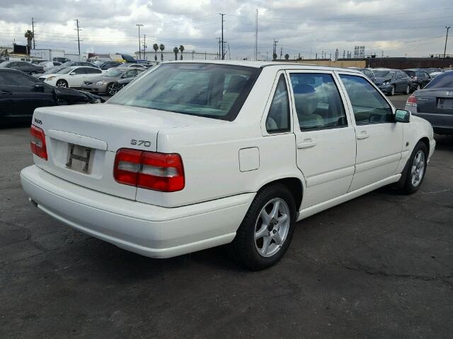 YV1LS61J1Y2625079 - 2000 VOLVO S70 BASE WHITE photo 4