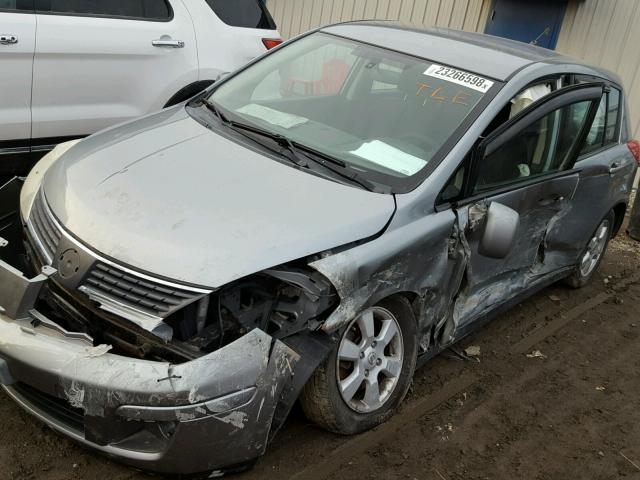 3N1BC13E27L358844 - 2007 NISSAN VERSA S SILVER photo 9