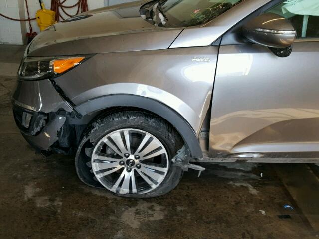 KNDPCCAC4F7705416 - 2015 KIA SPORTAGE E GRAY photo 9