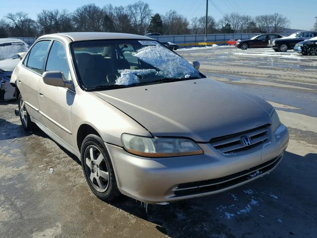 1HGCG56571A051260 - 2001 HONDA ACCORD LX GOLD photo 1