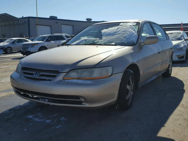 1HGCG56571A051260 - 2001 HONDA ACCORD LX GOLD photo 2